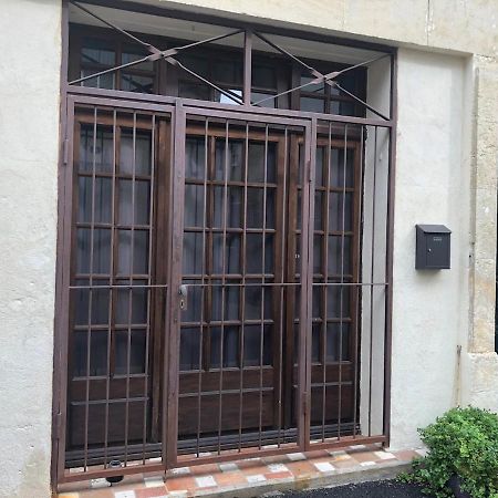 Апартаменти Arles Fourques Studio Equipe Екстер'єр фото