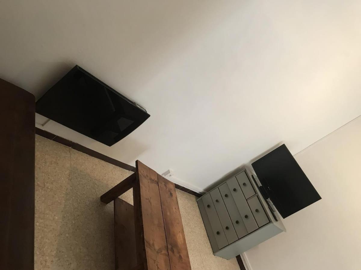 Апартаменти Arles Fourques Studio Equipe Екстер'єр фото
